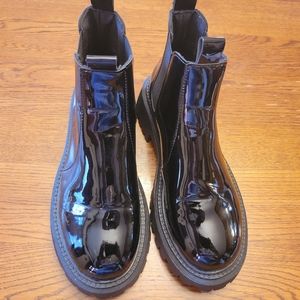 Shein Patten Leather Boot Sz 250 / 7.5